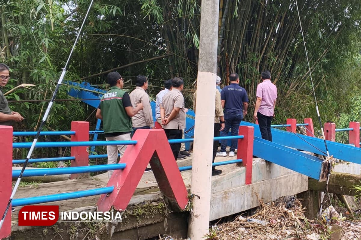 Tengok Dampak Banjir Jember, Dinas PU Jatim Cek Jembatan Rusak